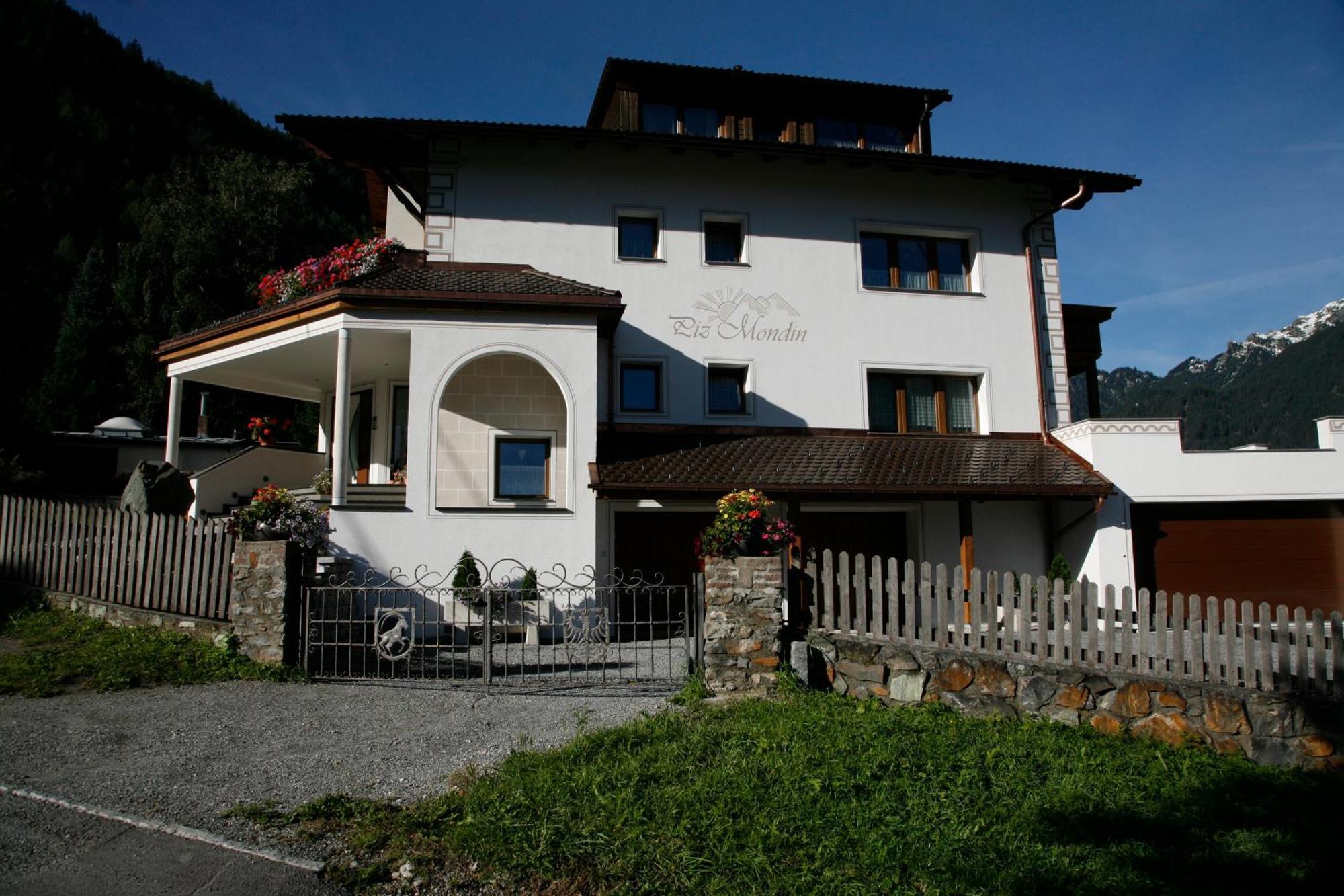 Apart Piz Mondin Pfunds Exterior foto